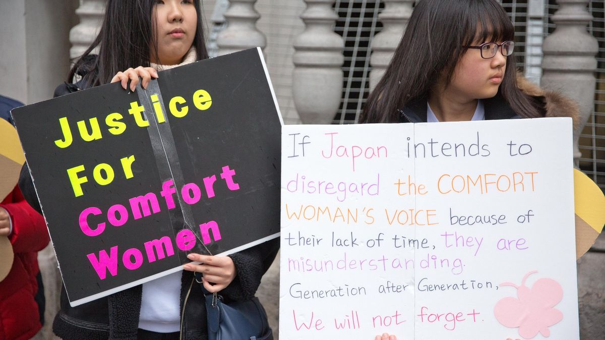 Jihokorejský soud nařídil Japonsku odškodnit 16 sexuálních otrokyň